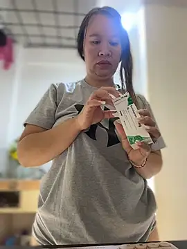 Emiily lee online show from 02-21-26, 09:33