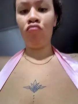 Snapshot of Emiily_lee chatting on 06-02-26, 09:09 Emiily lee online show from 06-02-26, 09:09