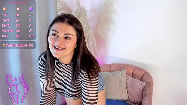 Snapshot of Sofiawilson_ chatting on 03-18-25, 01:34 Sofiawilson online show from 03-18-25, 01:34
