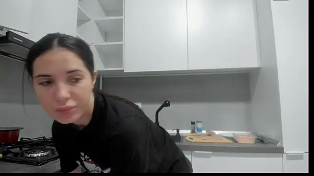 Emmapmg online show from 12-18-25, 04:44