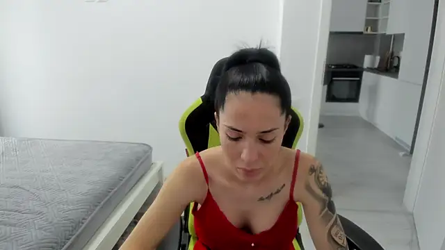Snapshot of Emmapmg chatting on 07-15-26, 11:50 Emmapmg online show from 07-15-26, 11:50