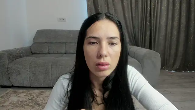 Snapshot of Emmapmg chatting on 09-30-25, 10:21 Emmapmg online show from 09-30-25, 10:21