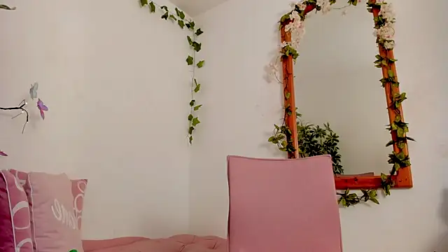 BonnieCute  online show from 04-08-26, 07:48