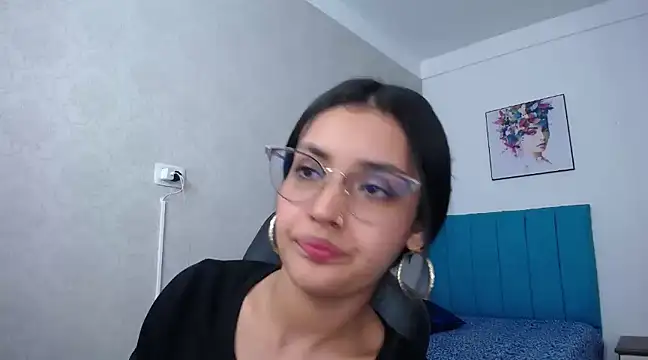 Snapshot of antonella_sweetlittle chatting on 03-11-25, 06:52 antonella sweetlittle online show from 03-11-25, 06:52