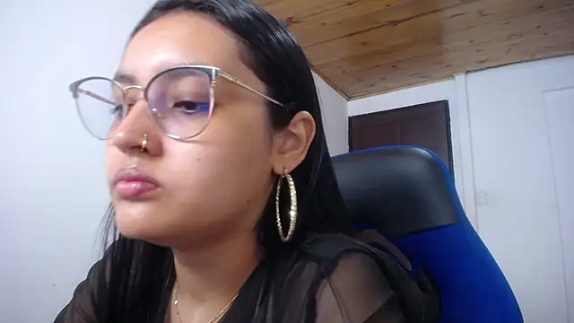 Snapshot of antonella_sweetlittle chatting on 09-28-25, 12:23 antonella sweetlittle online show from 09-28-25, 12:23