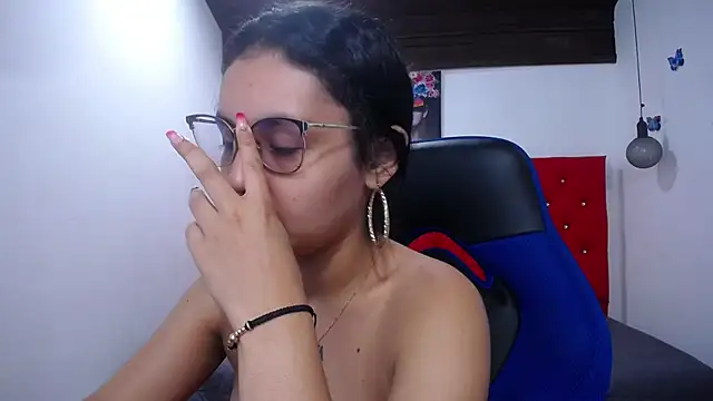 Snapshot of antonella_sweetlittle chatting on 09-10-25, 12:37 antonella sweetlittle online show from 09-10-25, 12:37