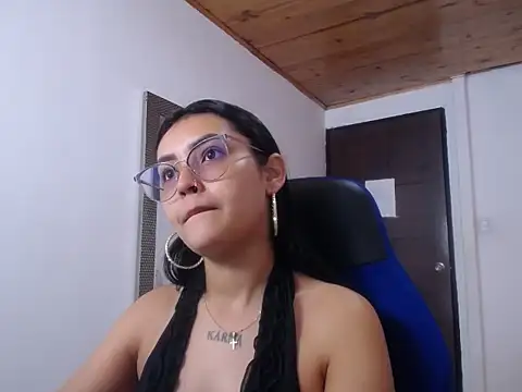 Snapshot of antonella_sweetlittle chatting on 10-09-25, 12:28 antonella sweetlittle online show from 10-09-25, 12:28