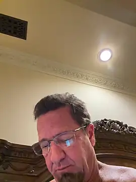 sluttydylan online show from 12-20-25, 05:32