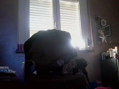 LadyVenere online show from 10-12-25, 03:35