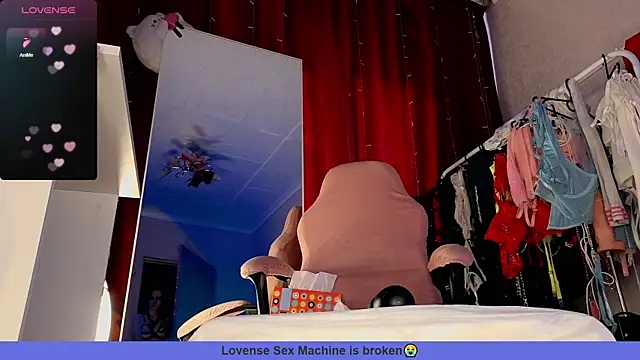 Snapshot of MariiaMk chatting on 06-02-26, 03:28 MariiaMk online show from 06-02-26, 03:28