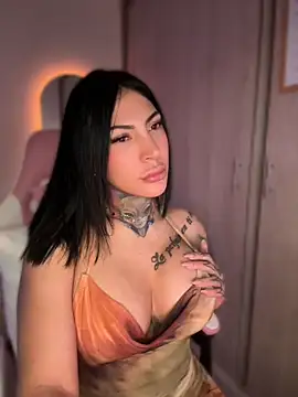 Snapshot of Cataleyasweet_19 chatting on 07-14-26, 04:06 Cataleyasweet 19 online show from 07-14-26, 04:06