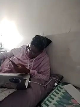 madamsensuale online show from 12-17-25, 03:44