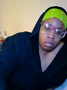 Snapshot of madamsensuale chatting on 01-02-25, 09:50 madamsensuale online show from 01-02-25, 09:50