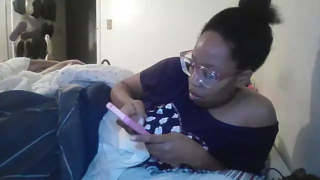 Snapshot of madamsensuale chatting on 02-15-25, 02:58 madamsensuale online show from 02-15-25, 02:58