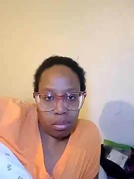 Snapshot of madamsensuale chatting on 03-02-25, 01:26 madamsensuale online show from 03-02-25, 01:26