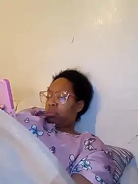 Snapshot of madamsensuale chatting on 02-20-25, 09:33 madamsensuale online show from 02-20-25, 09:33