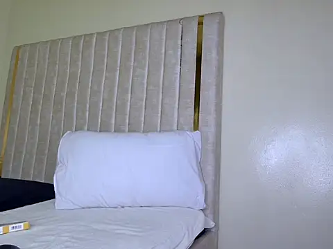 prety lily online show from 09-25-25, 04:18