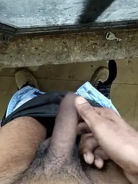 Snapshot of cumshotboy01 chatting on 01-17-26, 08:51 cumshotboy01 online show from 01-17-26, 08:51