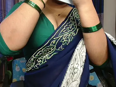 Snapshot of Unlucky-flowers chatting on 11-10-25, 10:09 Unlucky-flowers online show from 11-10-25, 10:09