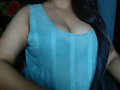 Snapshot of Unlucky-flowers chatting on 05-26-26, 06:17 Unlucky-flowers online show from 05-26-26, 06:17