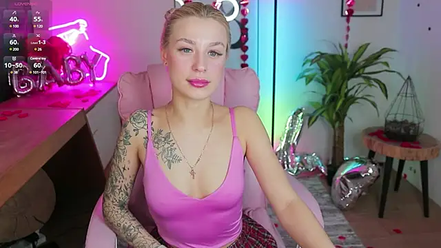 Snapshot of Crystal_Barbie chatting on 02-21-25, 07:54 Crystal Barbie online show from 02-21-25, 07:54