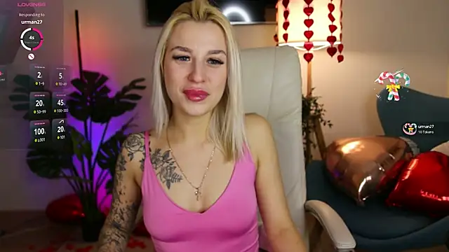 Snapshot of Crystal_Barbie chatting on 02-17-25, 10:16 Crystal Barbie online show from 02-17-25, 10:16