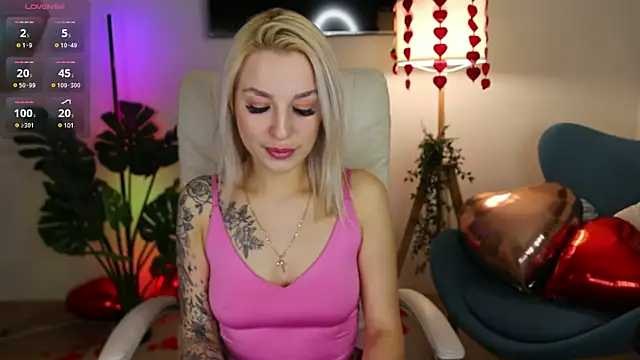Snapshot of Crystal_Barbie chatting on 02-17-25, 07:12 Crystal Barbie online show from 02-17-25, 07:12