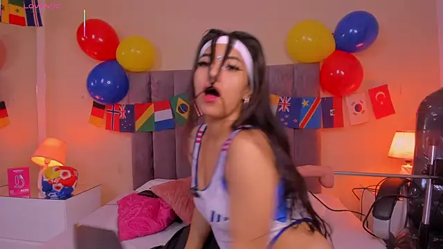 Megan Thompsonn online show from 06-15-26, 01:11