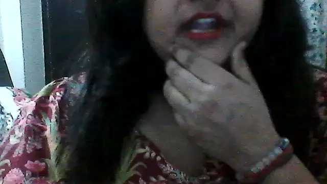 Snapshot of smile_pretty chatting on 06-11-26, 05:43 smile pretty online show from 06-11-26, 05:43