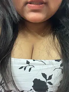 smile pretty online show from 02-03-26, 04:34