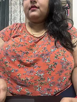 smile pretty online show from 02-17-25, 05:44