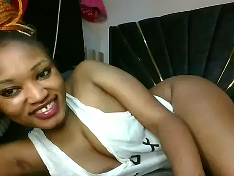 Snapshot of cutenipples chatting on 05-13-26, 02:02 cutenipples online show from 05-13-26, 02:02