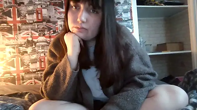 Lynylou online show from 11-23-25, 12:48