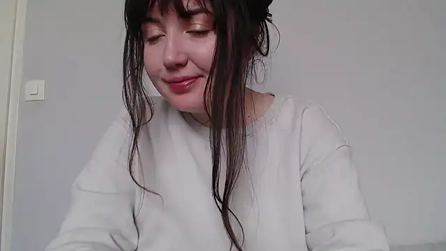 Lynylou online show from 03-08-26, 02:53
