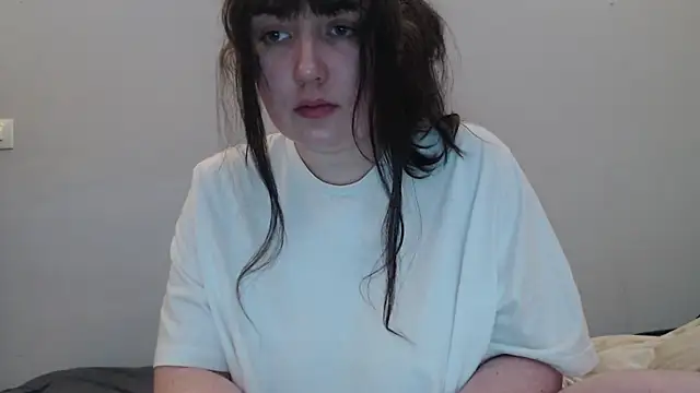 Lynylou online show from 04-07-26, 07:26