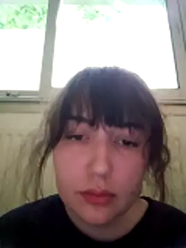 Lynylou online show from 05-05-26, 04:32