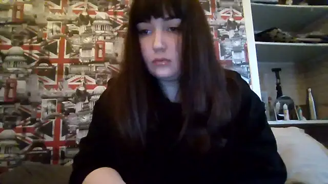 Lynylou online show from 12-20-25, 03:15