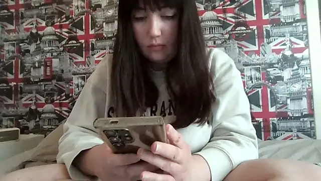 Lynylou online show from 11-27-25, 12:05