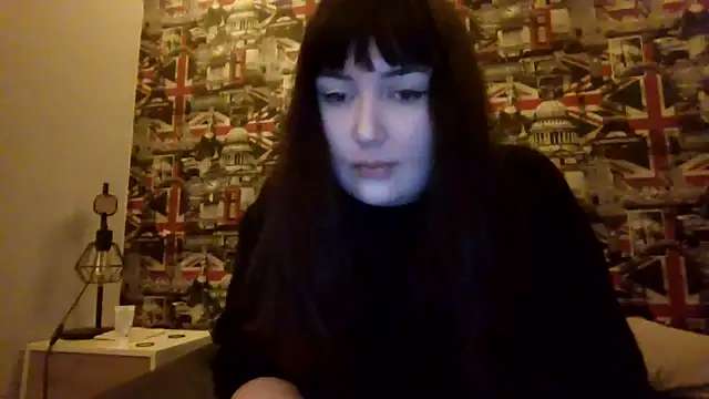 Lynylou online show from 12-16-25, 08:02