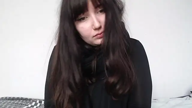 Lynylou online show from 03-07-26, 04:23