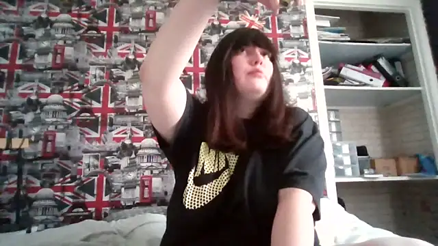 Lynylou online show from 09-26-25, 04:14