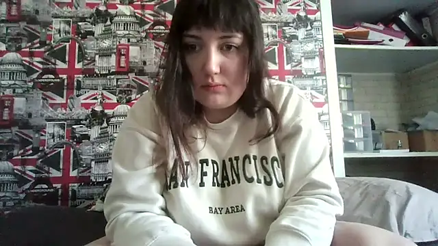 Lynylou online show from 10-12-25, 01:56