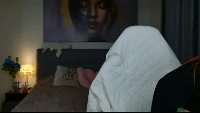 JudyWalkerr online show from 12-21-25, 05:20