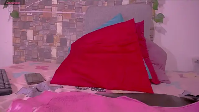 CrazyRousex online show from 03-11-26, 02:33