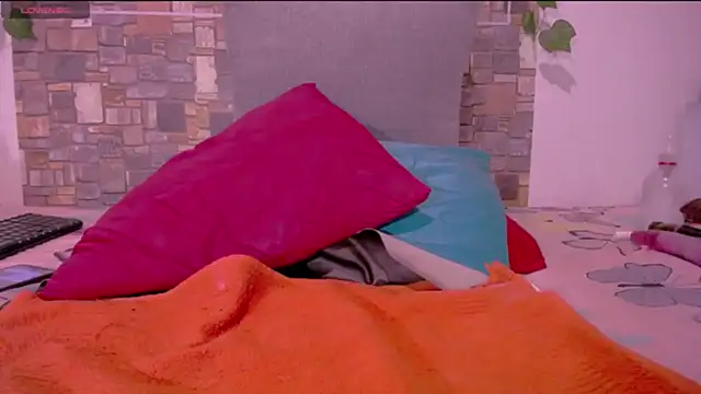 CrazyRousex online show from 03-08-26, 04:21