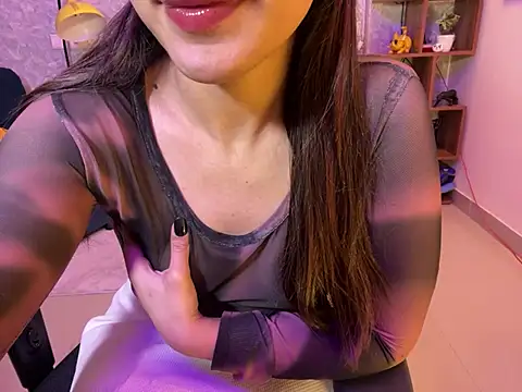 MidnightFlame online show from 02-05-25, 08:14