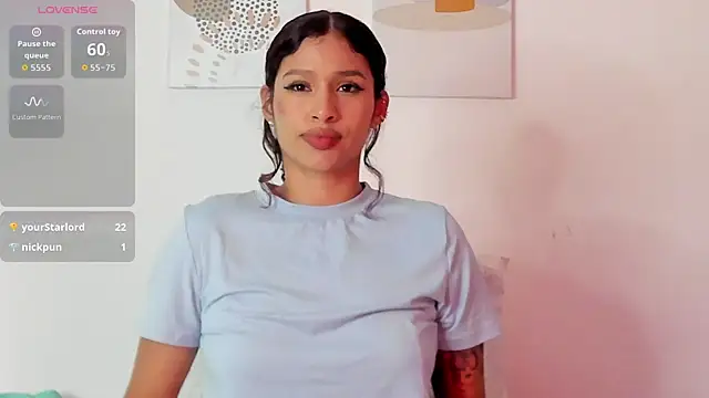 Snapshot of SeleneClark chatting on 06-20-26, 10:37 SeleneClark online show from 06-20-26, 10:37