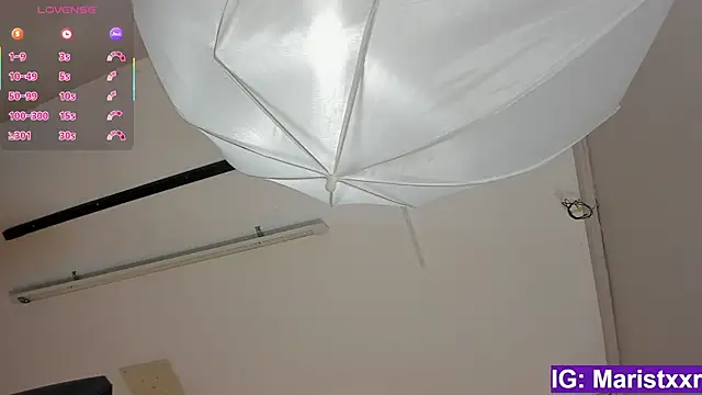 Maristxxr online show from 10-30-25, 07:33