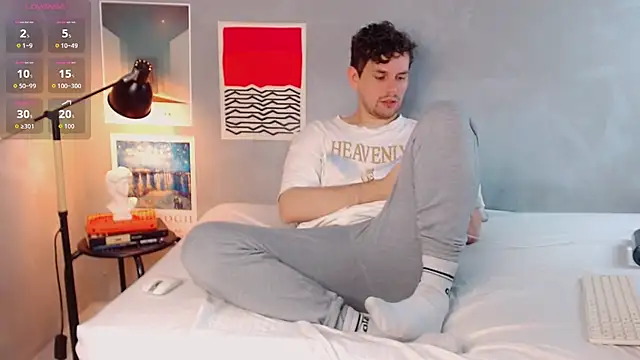 Elio555 online show from 11-29-25, 08:20