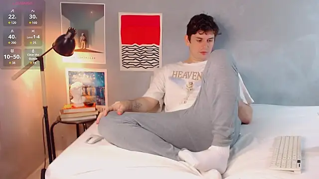 Elio555 online show from 11-16-25, 03:39